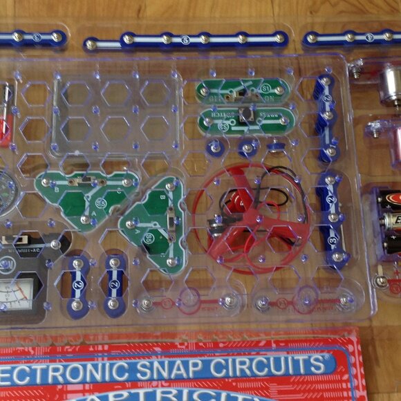 Electronic Snap Circuits - Snaptricity Stem - Picture 4 of 7